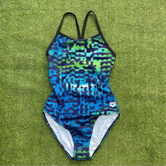 Arena Size 38 Women’s Challenge Back Preowned gently used swim meet pool summer - Picture 5 of 5